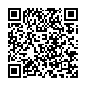 老头儿带着李谦进到工作间旁边的一个房间里这一进去二维码生成