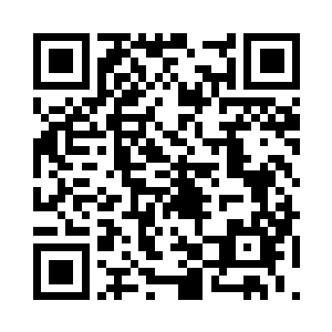 而一旁的莫咏欣目光却是透过车窗盯着窗外二维码生成