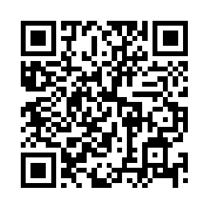 而三人睡着的舱室窗户正好对着大灯二维码生成