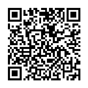 而且他们身后的箭筒中有三支由白色气流组成的长箭二维码生成