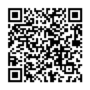 而且刺青这个东西还真是大约百分之十的姑娘都有二维码生成