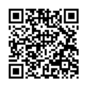 而且地面上还堆积着各种废弃的图纸二维码生成