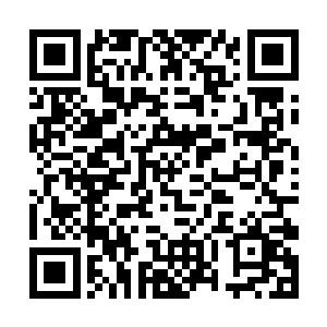 而且柯震还成功地在非凡集团内部打入了自己的卧底二维码生成