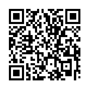 而且边喝边提起笔在一幅巨作上描描点点二维码生成