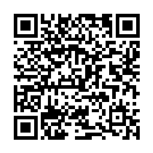 而且还在一阵阵剧烈的轰鸣声中轰碎了那黑色光刃二维码生成