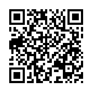 而且还是一名刚被他占了便宜的女人面前二维码生成