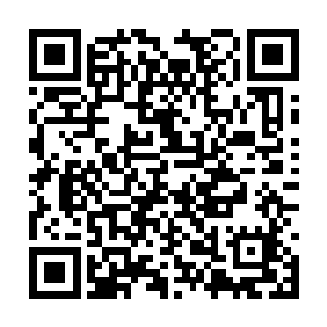 而且那黑彩虽说还完整可用的却是最为古老的黑灰二维码生成