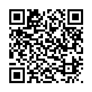 而之所以在闹市区上演这一出严重的二维码生成