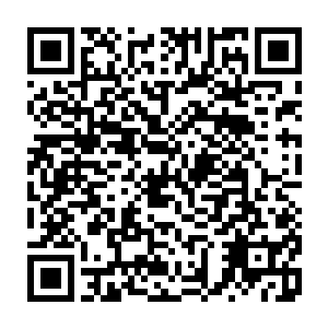 而事实上他从小面对老二和老三也的确是不知不觉就成了长兄如父的定位二维码生成
