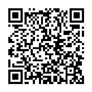 而他则是到了另一边取出了传讯玉简向着黄天汇报了起来二维码生成