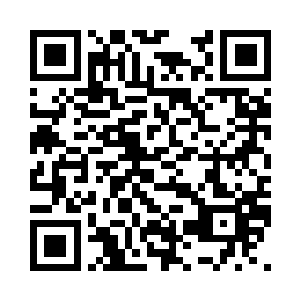 而他和方荣菲三人则快速的掐动法诀二维码生成