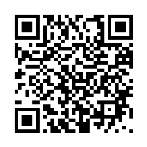 而他的话就像定身咒一样再次把众人给定住了二维码生成