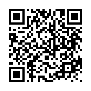 而他的身体则完全沐浴在一派金光之中二维码生成
