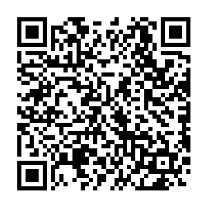 而他自己的情绪流转也会在举手投足中自然地流淌出来――不要夸张二维码生成