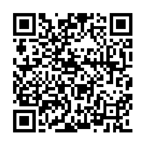 而其余的佣兵纷纷找掩护躲避着难以防备的黑芒二维码生成
