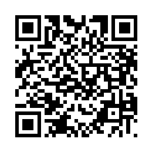 而剩下的人则在城门三十米外的广场上二维码生成