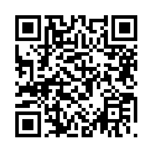 而原本那戴着眼镜看起来斯斯文文的中年二维码生成