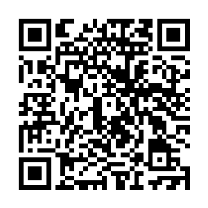 而各大商铺里的人员也只能是呆在自家商铺里不得出门二维码生成