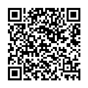 而后他七窍内用出的淤血渐渐的化为了黑色的液体二维码生成