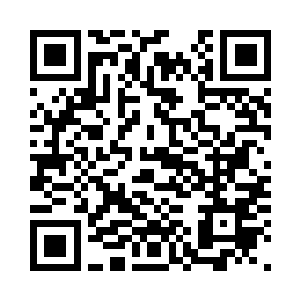 而周文则立刻向被踩着尾巴的猫一样二维码生成