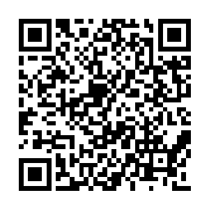 而地下城的每一栋商铺都是从地下到地面贯通的二维码生成