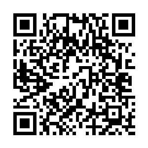 而如今她又怎么可能会相信一个酒吧服务生给的破纸符呢二维码生成
