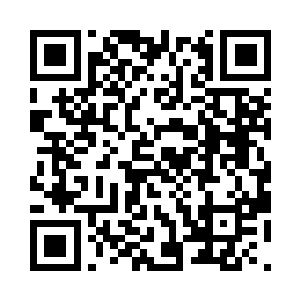 而孙子轩则如同一滩烂泥一样软倒在地二维码生成