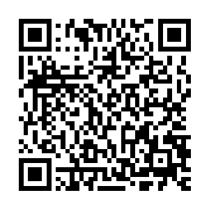 而宸王在见得慕容玥那双因为兴致勃勃而明亮得流光四射的眸子二维码生成