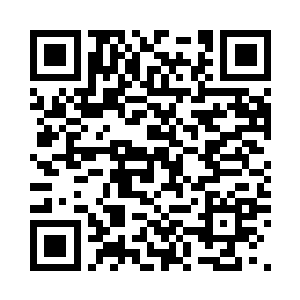 而当他们死死纠缠在一起十指紧扣时二维码生成