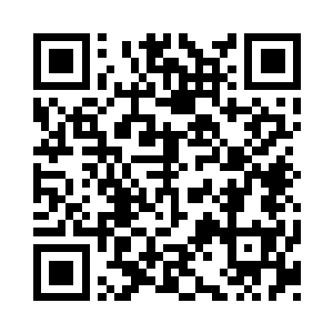 而我们很快出现在了八个玉琮的中央位置二维码生成