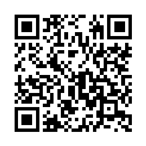 而摊开的掌心里则多了只小小的瓷瓶儿二维码生成