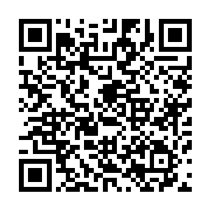 而敏感的梦朵儿第一时间就察觉到了他们两人之间这份异样二维码生成