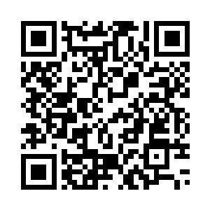 而是从影厅中间几排的过道中走过二维码生成