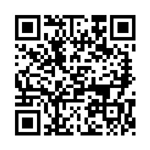 而是很自然的将小人挂在自己的脖子上二维码生成