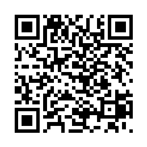 而是眼神冰冷的看了一眼身前的三人二维码生成