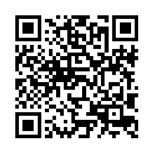 而是跟绝大多数人一样从看台上跳跃至场地中二维码生成