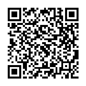 而更多的人则把火力击中到了货站房屋门口的假冒将军身上二维码生成