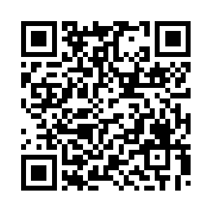 而杨开则多了一堆瓶瓶罐罐的东西二维码生成