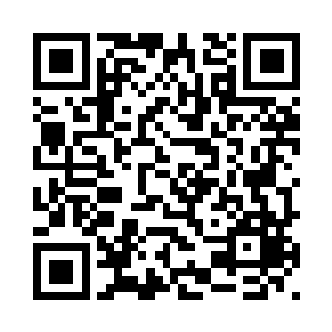 而杨洛也用最快的速度穿上了衣服二维码生成