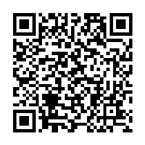 而格罗廖夫则是被娜塔莉娅叫到屋子里谈了半天的心之后二维码生成