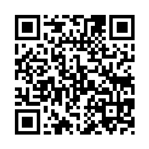 而此时的那个中年修士已经顿住了脚步二维码生成