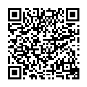 而此时的镜头也拉了一个近景――在听到她的话后二维码生成