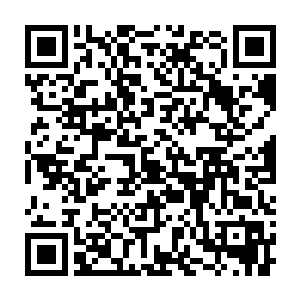 而现在中午那些从街面驶过的皮卡车会就会散发一种叙利亚特有的薄饼二维码生成