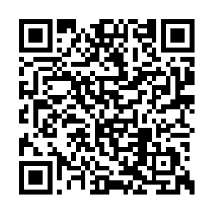 而现在又是跟上次一样纠结的问题摆在两人面前二维码生成