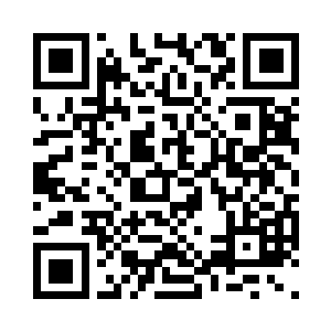 而病床上面的人这个时候又是闷哼了一声二维码生成