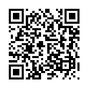 而站在一旁负责指挥的是一位五十多岁的男子二维码生成