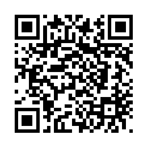 而罗正轩则似乎完全被她迷住了一般二维码生成