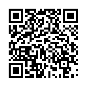 而脸色肃穆的凯莉也经过了一系列消毒程序二维码生成