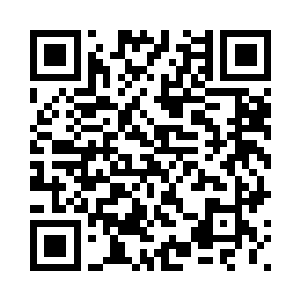 而自己则抱着试卷在台下埋头苦思二维码生成