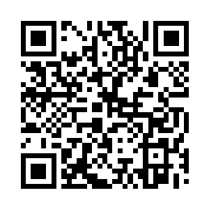 而苏落的剑尖则定定的指着他咽喉处二维码生成